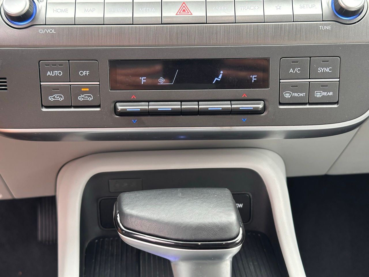 Used 2026 Ecotronic Gray Pearl Hyundai SEL Sport image 28