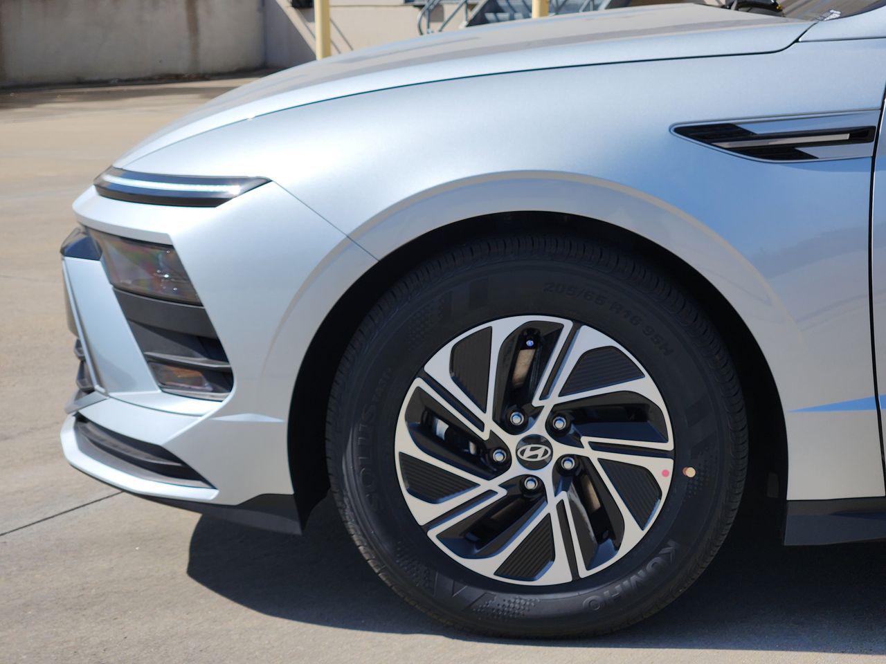 New 2026 T4A Silver Hyundai Blue image 5