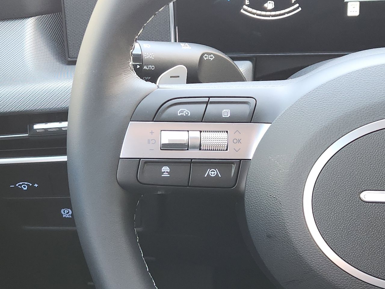 New 2026 T4A Silver Hyundai SEL Sport image 27