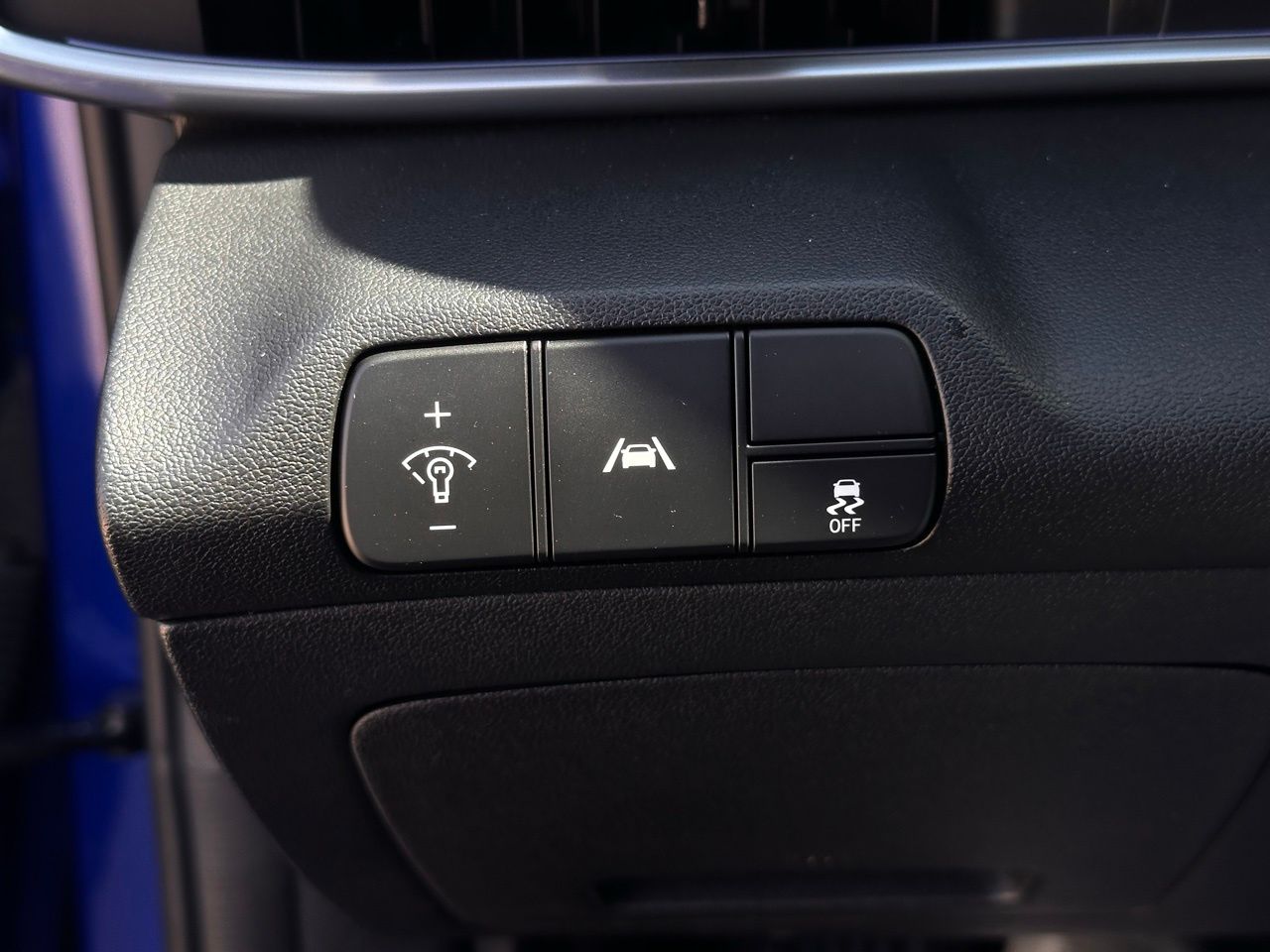 Used 2023 Intense Blue Hyundai Limited image 24