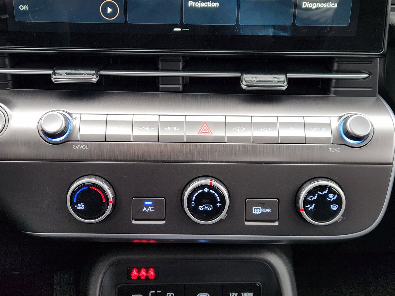 New 2026 SAW White Hyundai SE FWD image 15