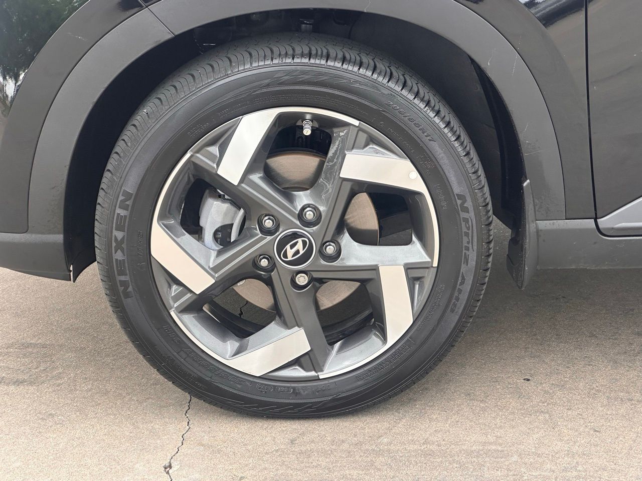 View vehicle photo 7