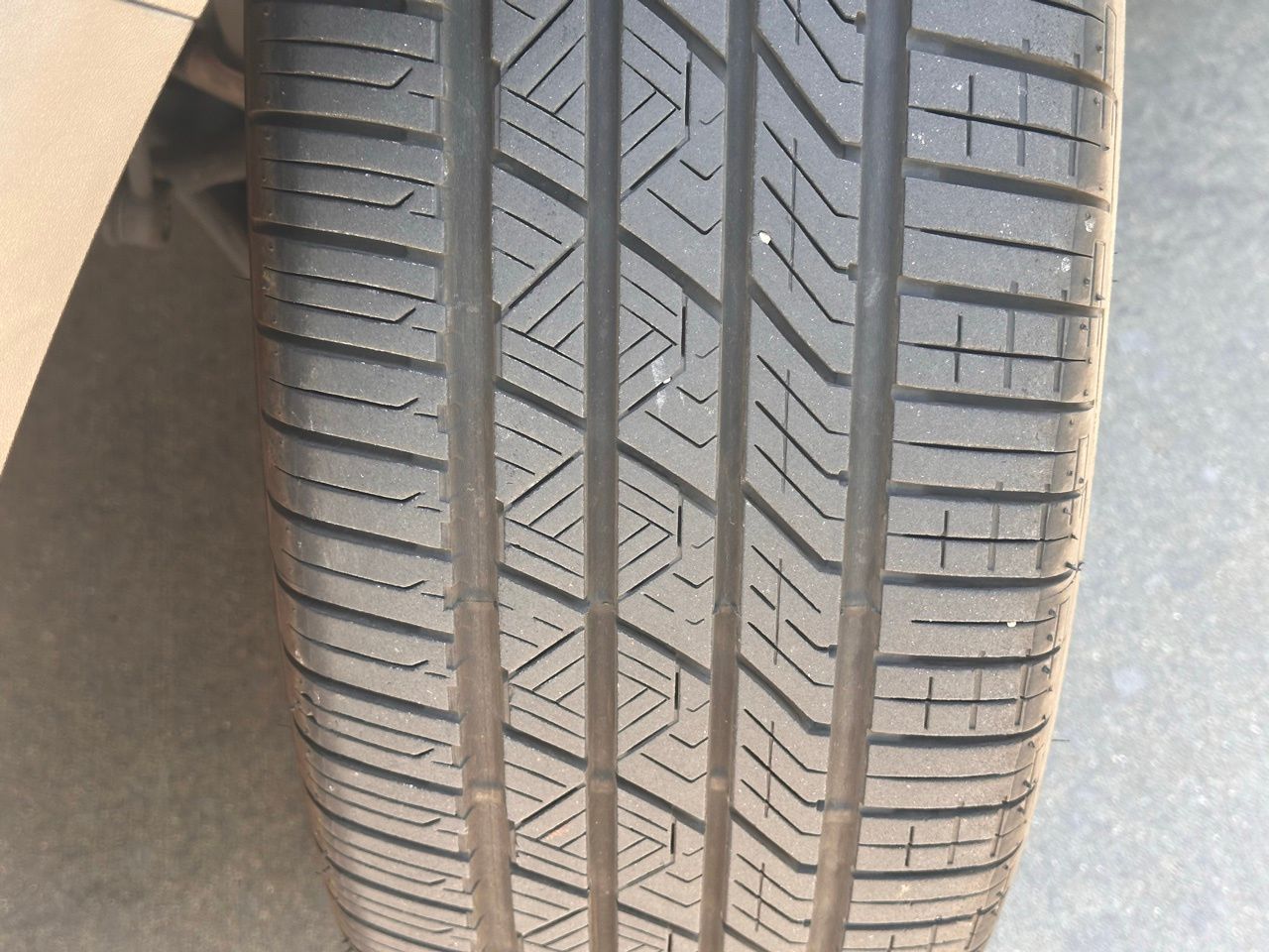 Used 2017 White Hyundai Sport image 5