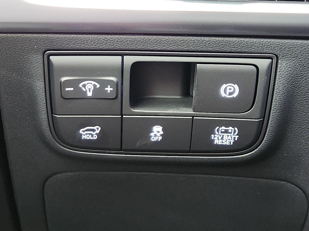 New 2026 Creamy White Pearl Hyundai SEL AWD image 21