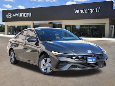 2026 Hyundai Elantra SE Sedan