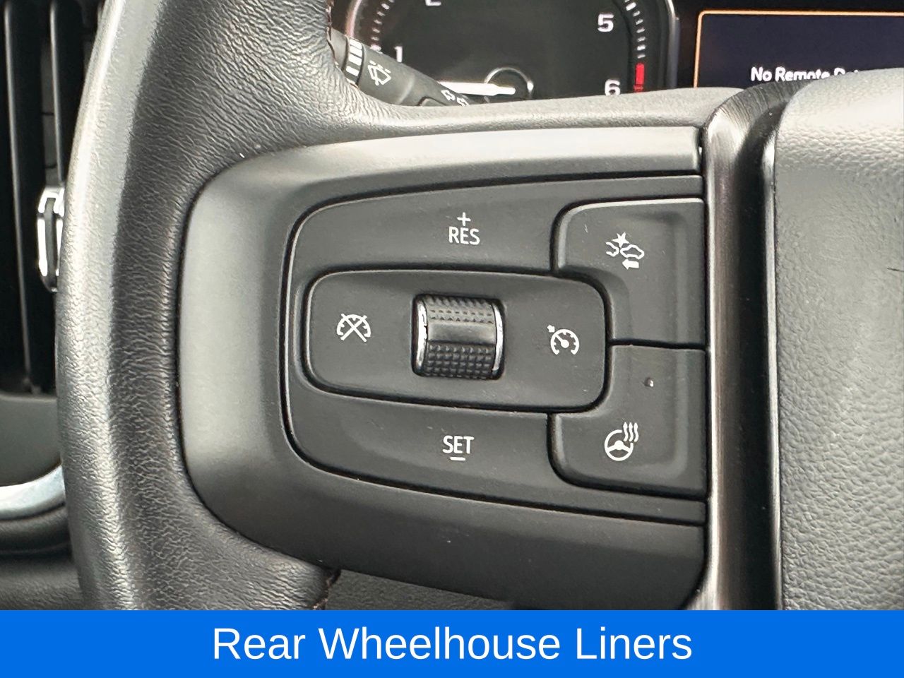 Used 2022 Summit White GMC AT4 image 31