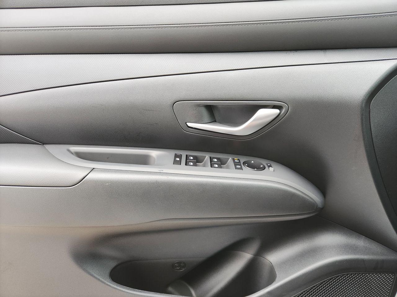 New 2026 SAW White Hyundai SEL FWD image 22