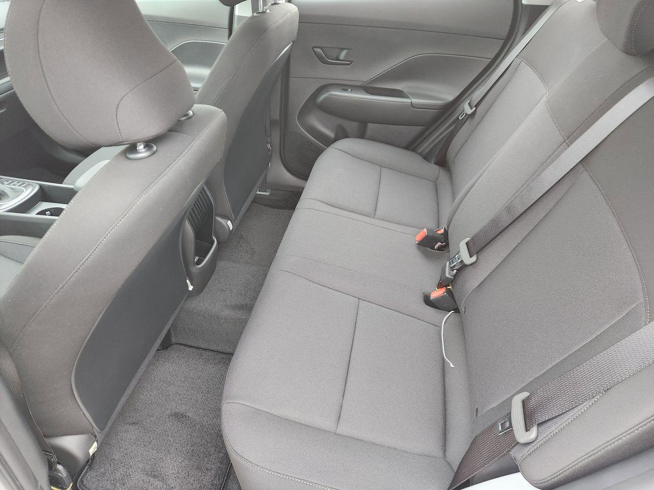 New 2026 Atlas White Hyundai SE FWD image 28