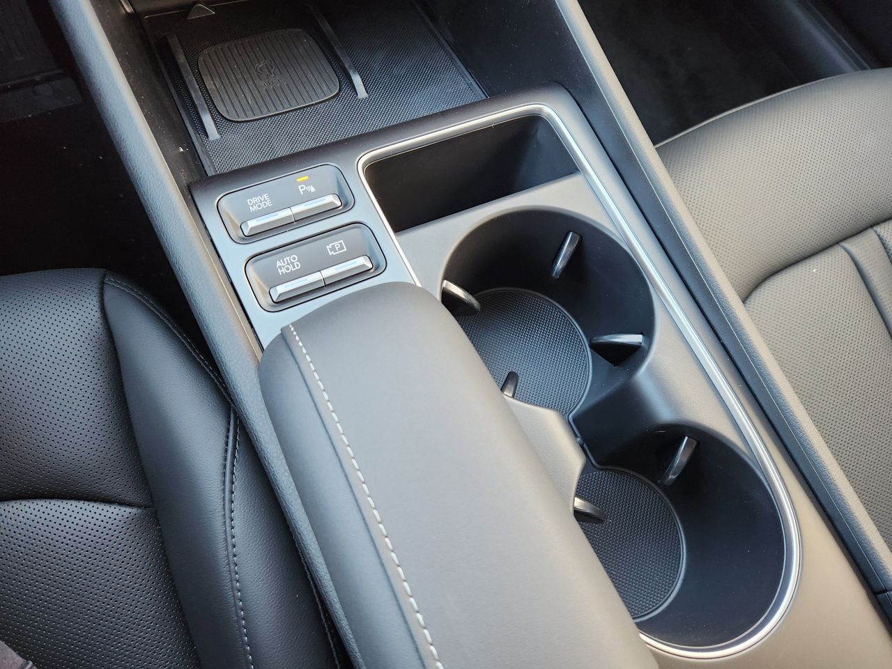 New 2026 W6H White Hyundai Limited image 23