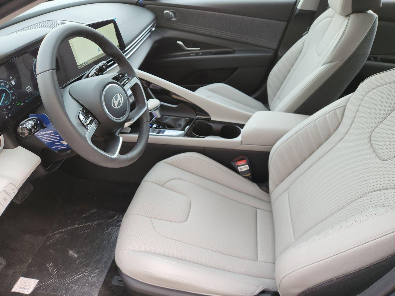 New 2026 W6H White Hyundai Limited image 10