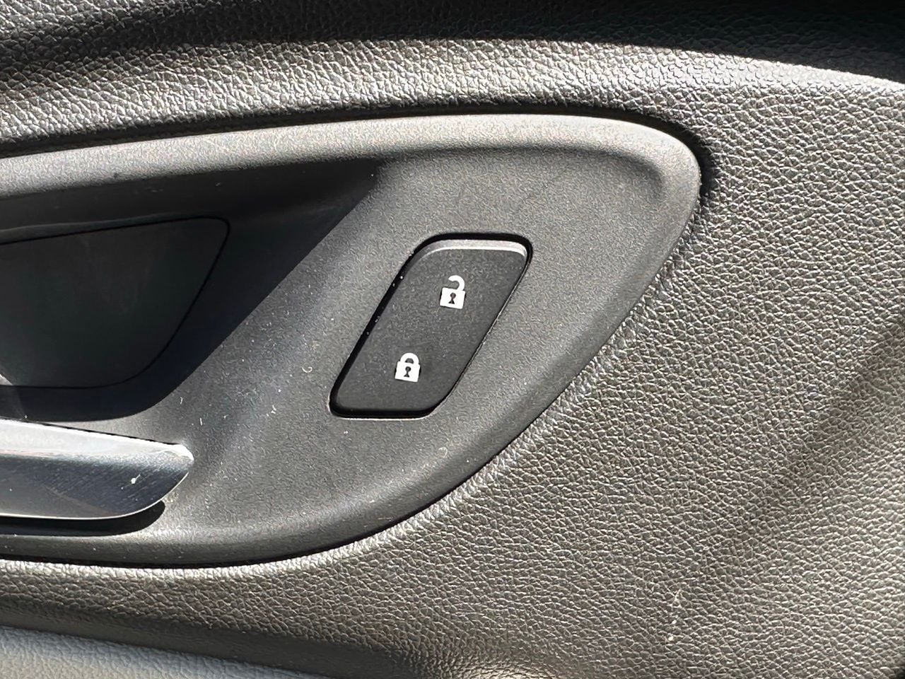 Used 2021 Dark Moon Blue Metallic Buick Preferred image 20