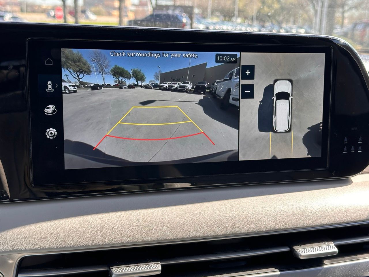 Used 2025 Graphite Hyundai Limited image 41