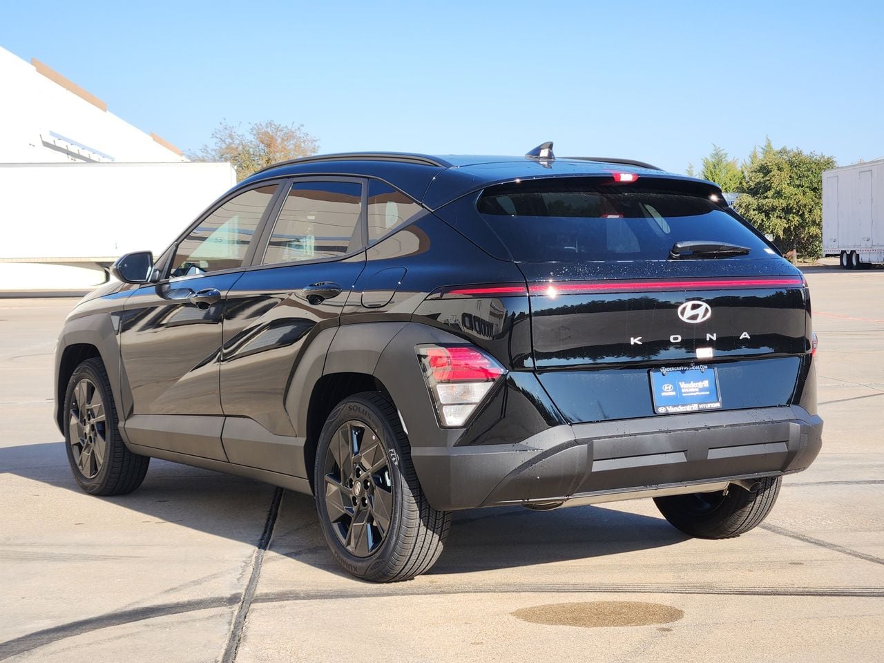 New 2026 A2B Black Hyundai SEL Sport FWD image 3