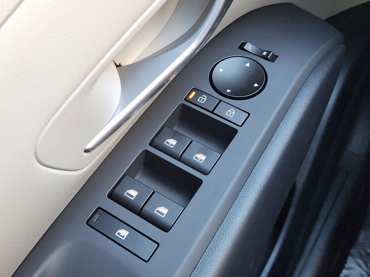 New 2026 Phantom Black Hyundai SEL FWD image 21