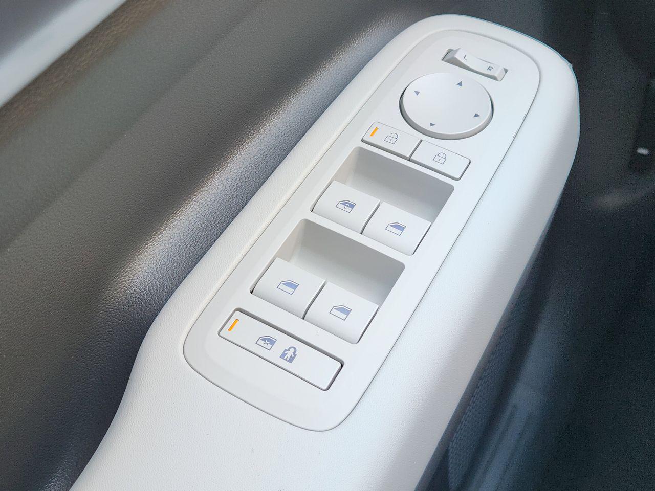 New 2026 NT2 Gray Hyundai SE FWD image 21