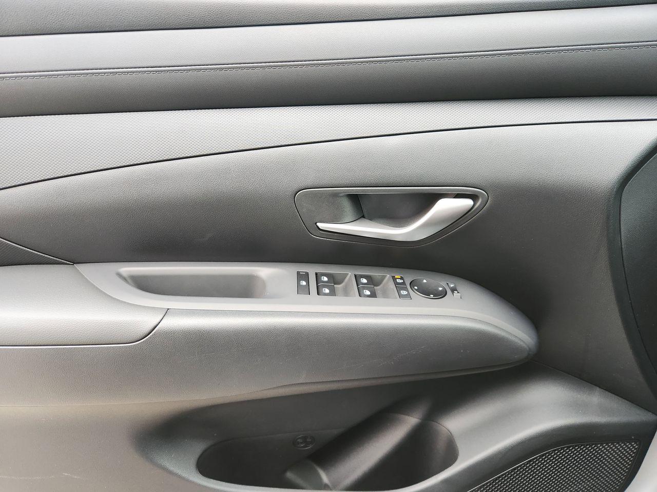 New 2026 R2T Silver Hyundai SEL FWD image 21