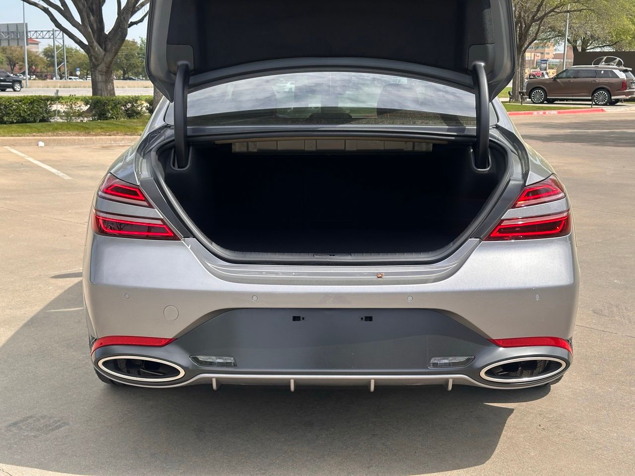 Used 2026 Savile Silver Genesis 3.3T Sport Prestige image 16