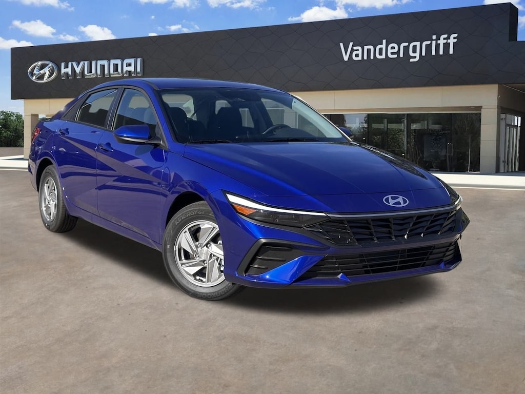 New 2025 Hyundai Elantra SE Sedan
