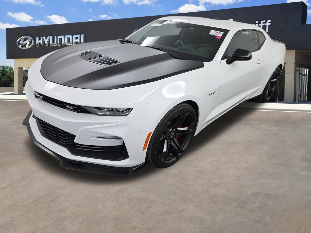 2023 Chevrolet Camaro 1SS Coupe photo 2