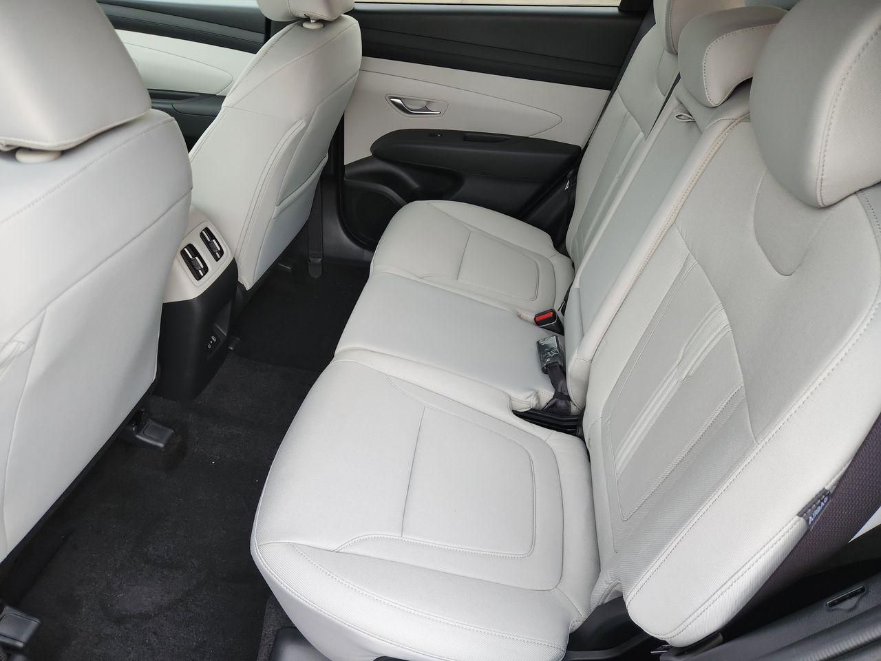 New 2026 WG2 Green Hyundai SEL FWD image 28