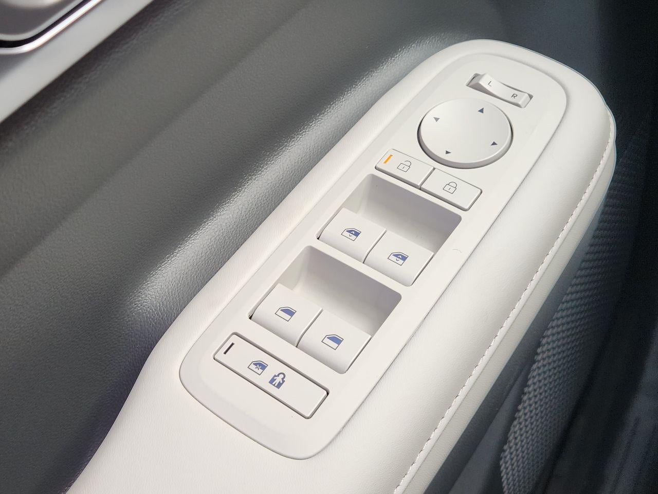 New 2027 Atlantis Blue Hyundai SEL FWD image 21