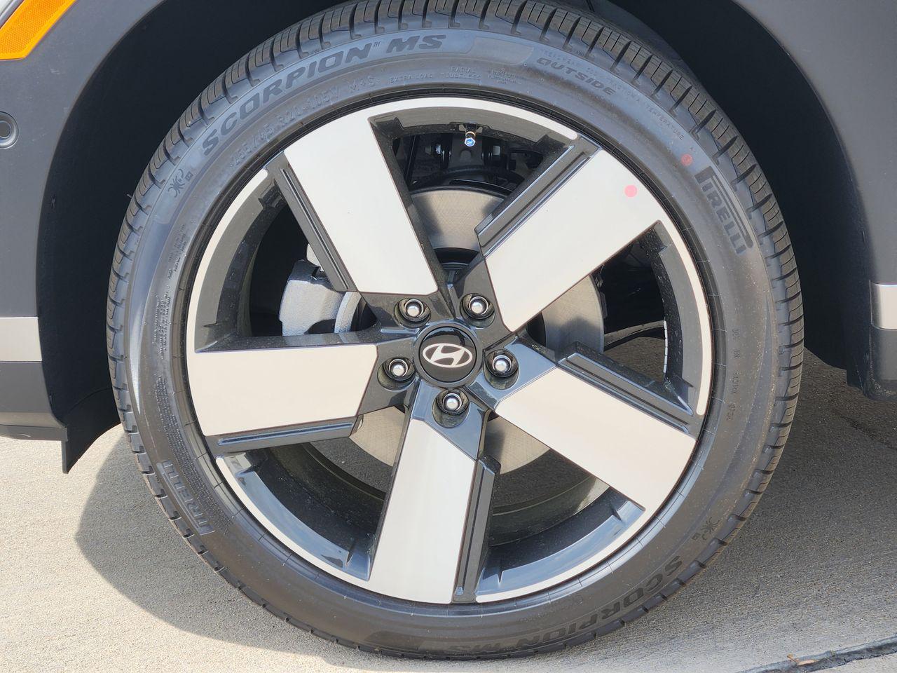 New 2026 W6H White Hyundai Limited image 7