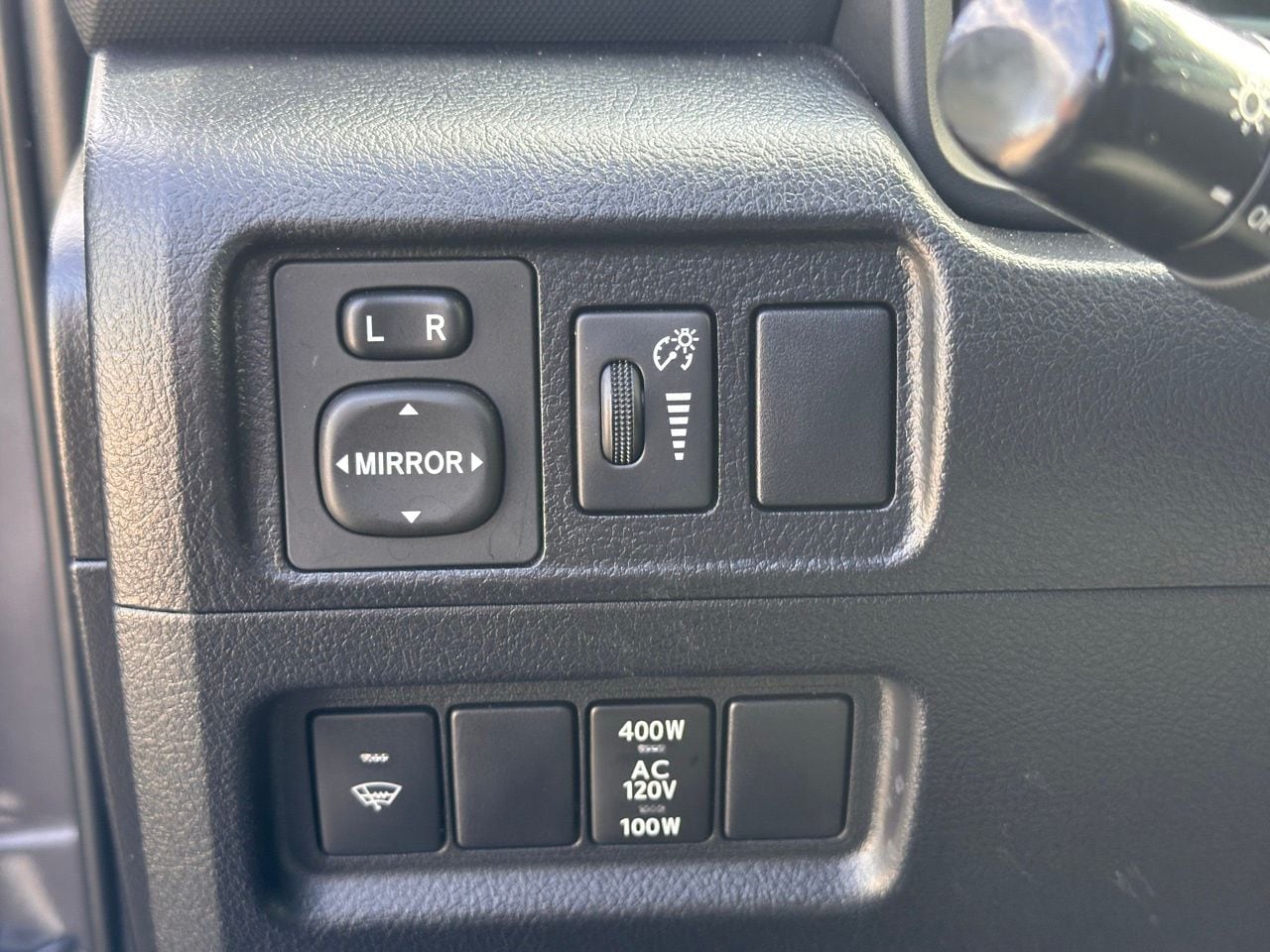 Used 2018 Magnetic Gray Toyota SR5 Premium image 26