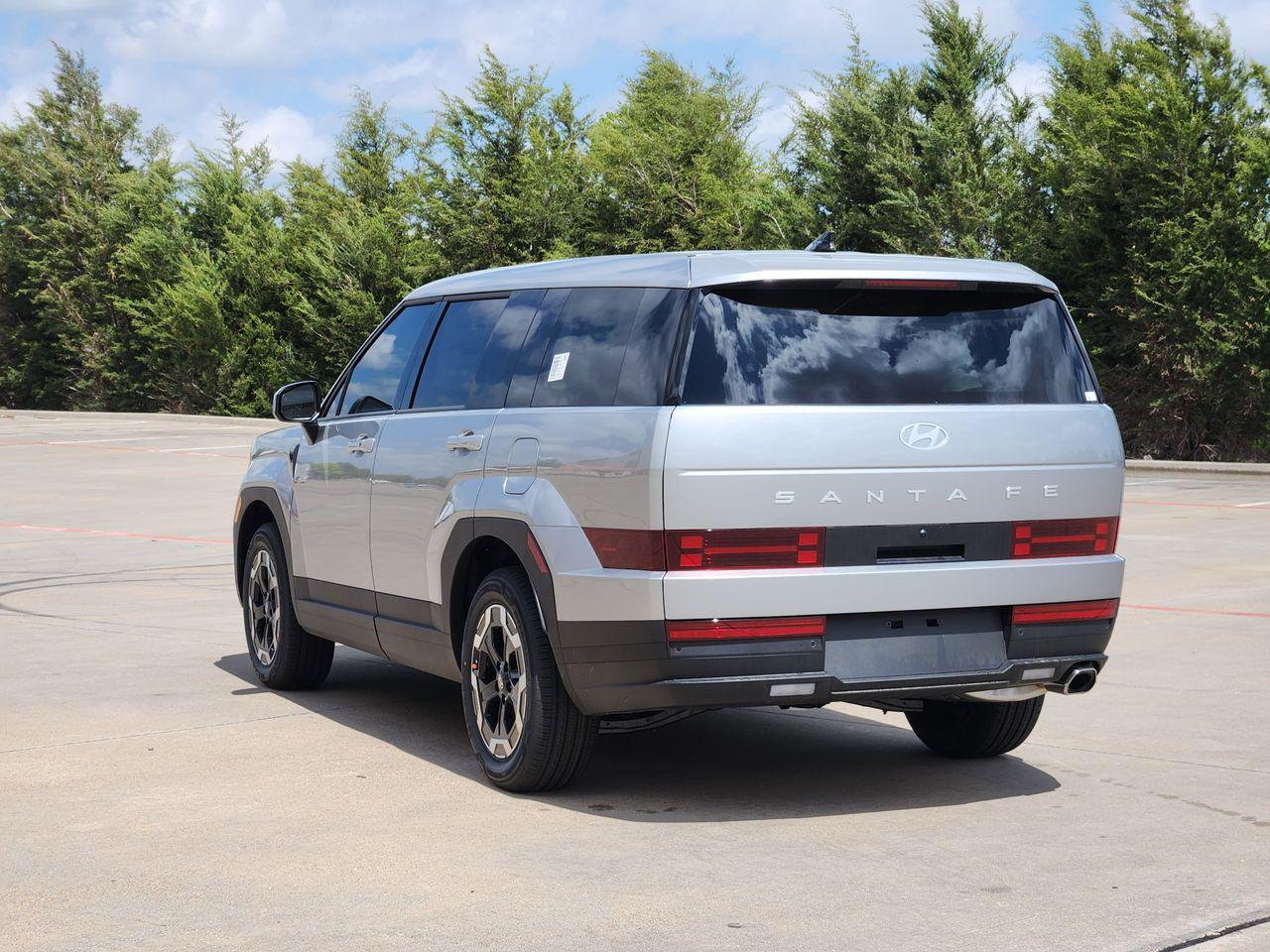 New 2026 R2T Silver Hyundai SE FWD image 3