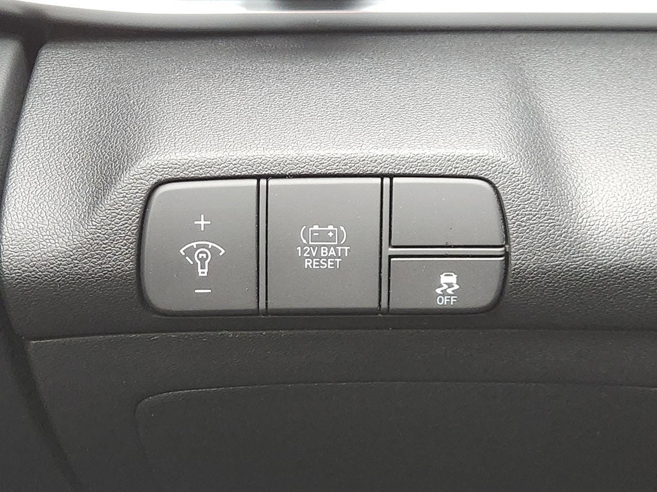 New 2026 W6H White Hyundai Blue image 19