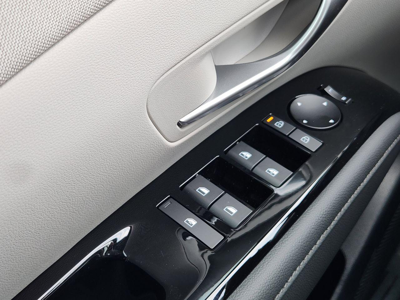 New 2026 W6H White Hyundai Limited FWD image 22