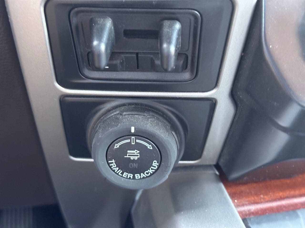 Used 2022 Oxford White Ford King Ranch image 30