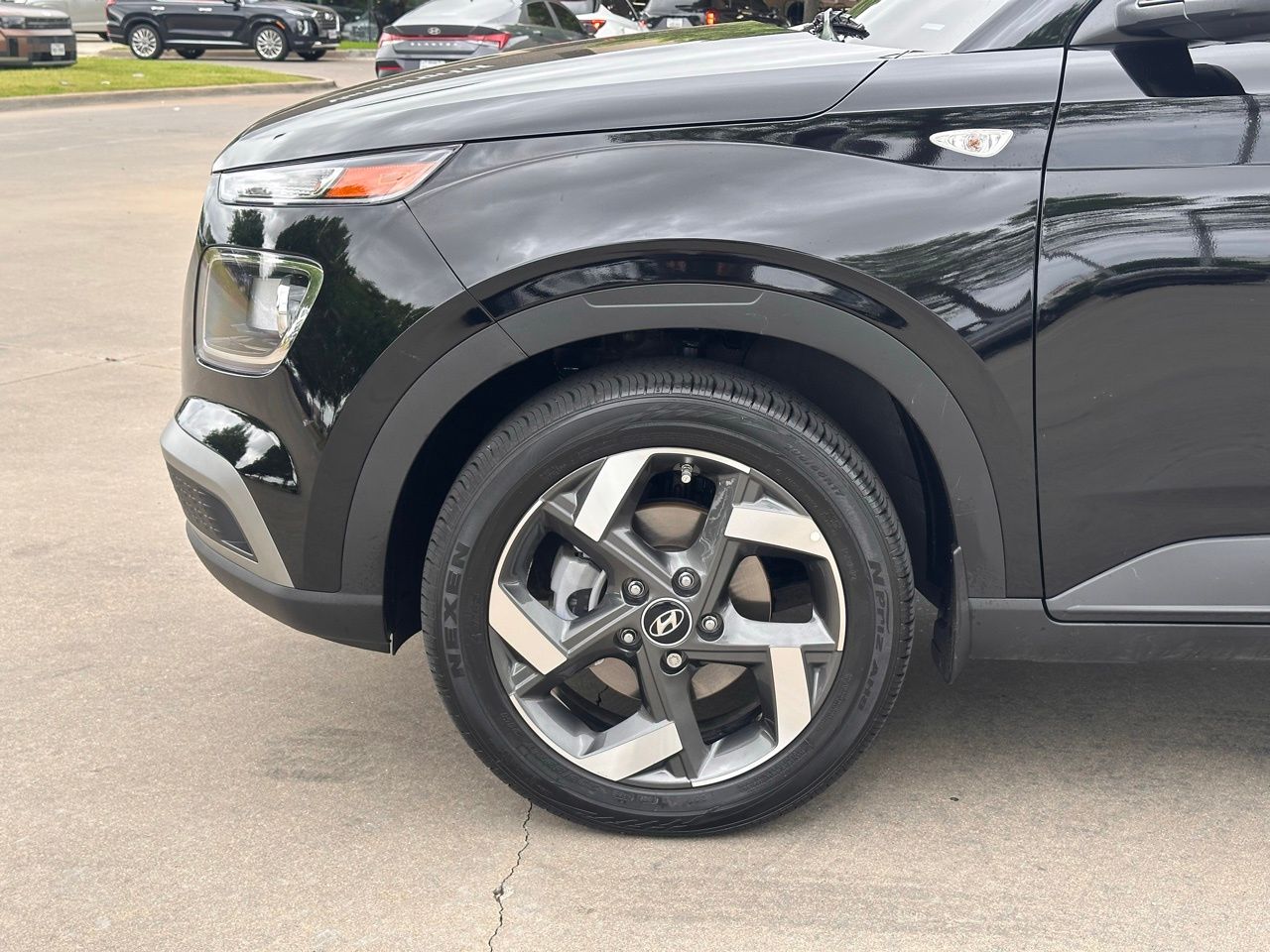 Certified Used 2025 Onyx Black Hyundai SEL image 8