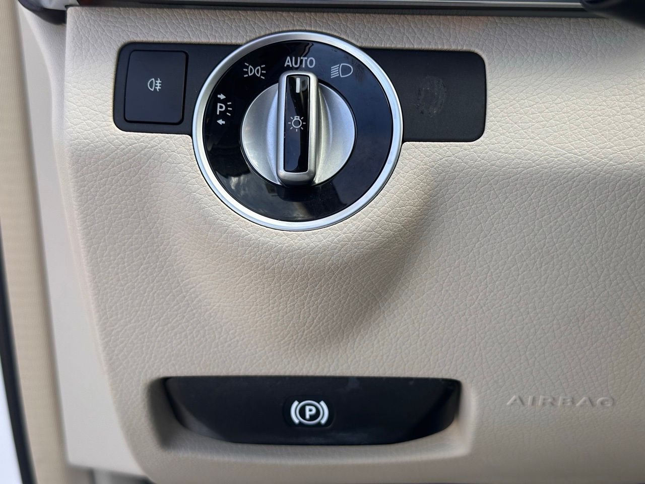 Used 2014 Polar White Mercedes-Benz E 350 4matic® image 29