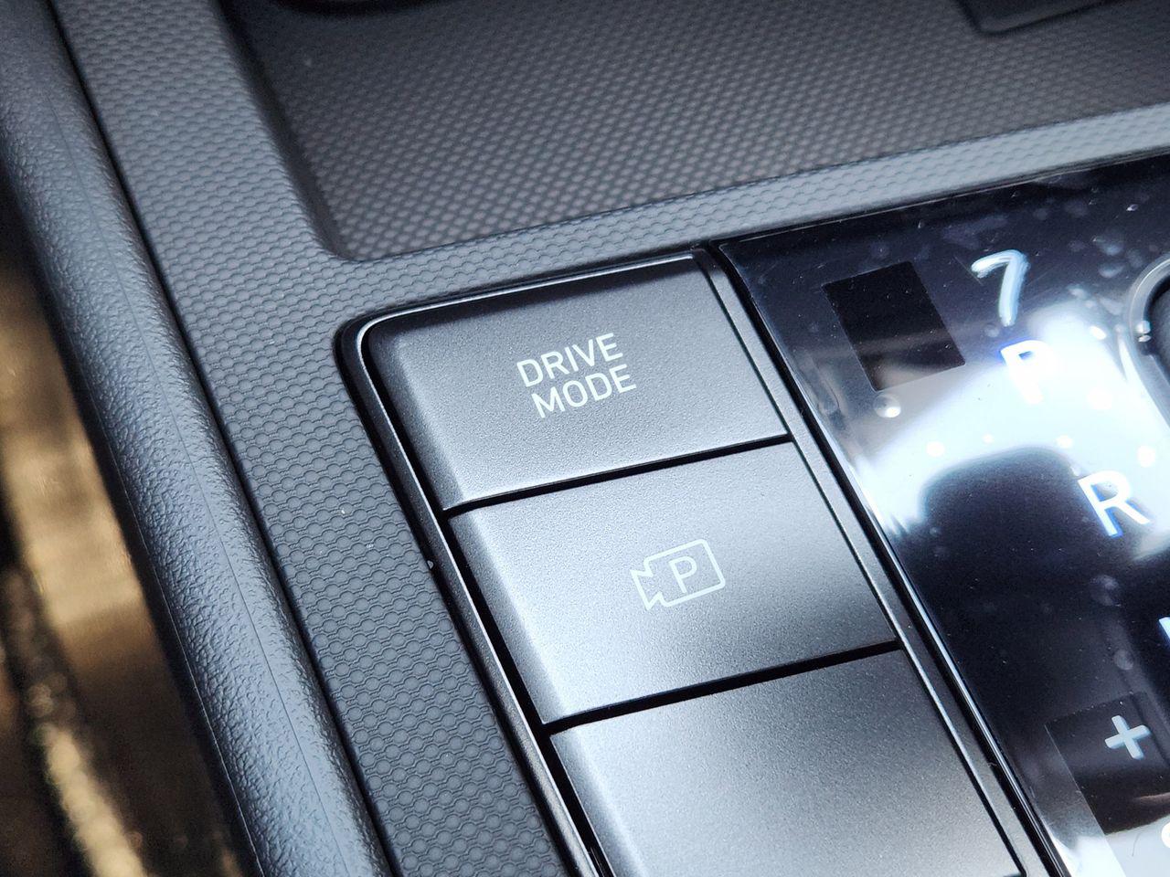 New 2026 W6H White Hyundai SEL Sport image 18