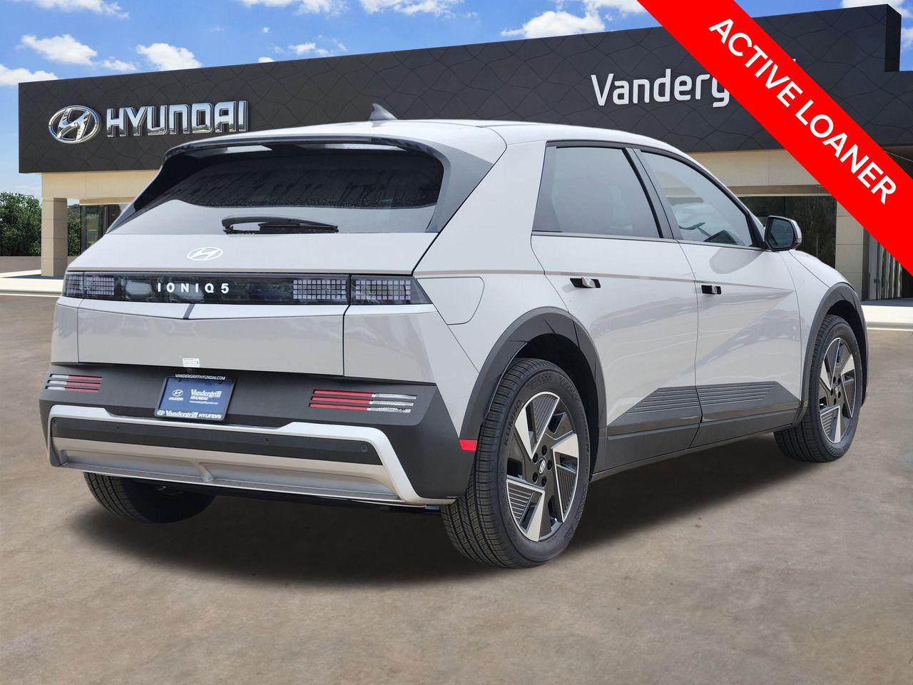 New 2026 C5G Gray Hyundai SEL image 4