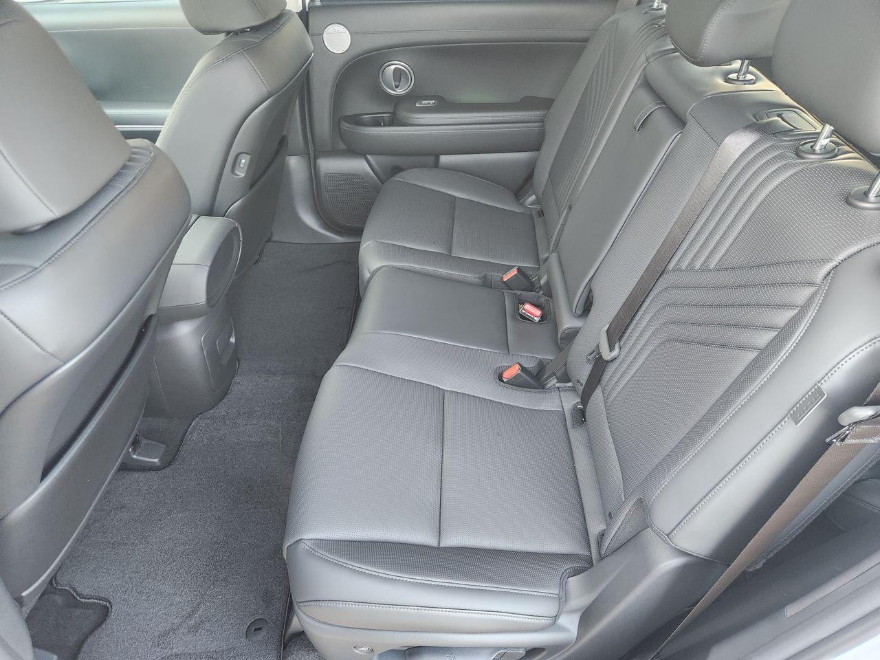 New 2026 Creamy White Pearl Hyundai SEL Premium 8P image 30