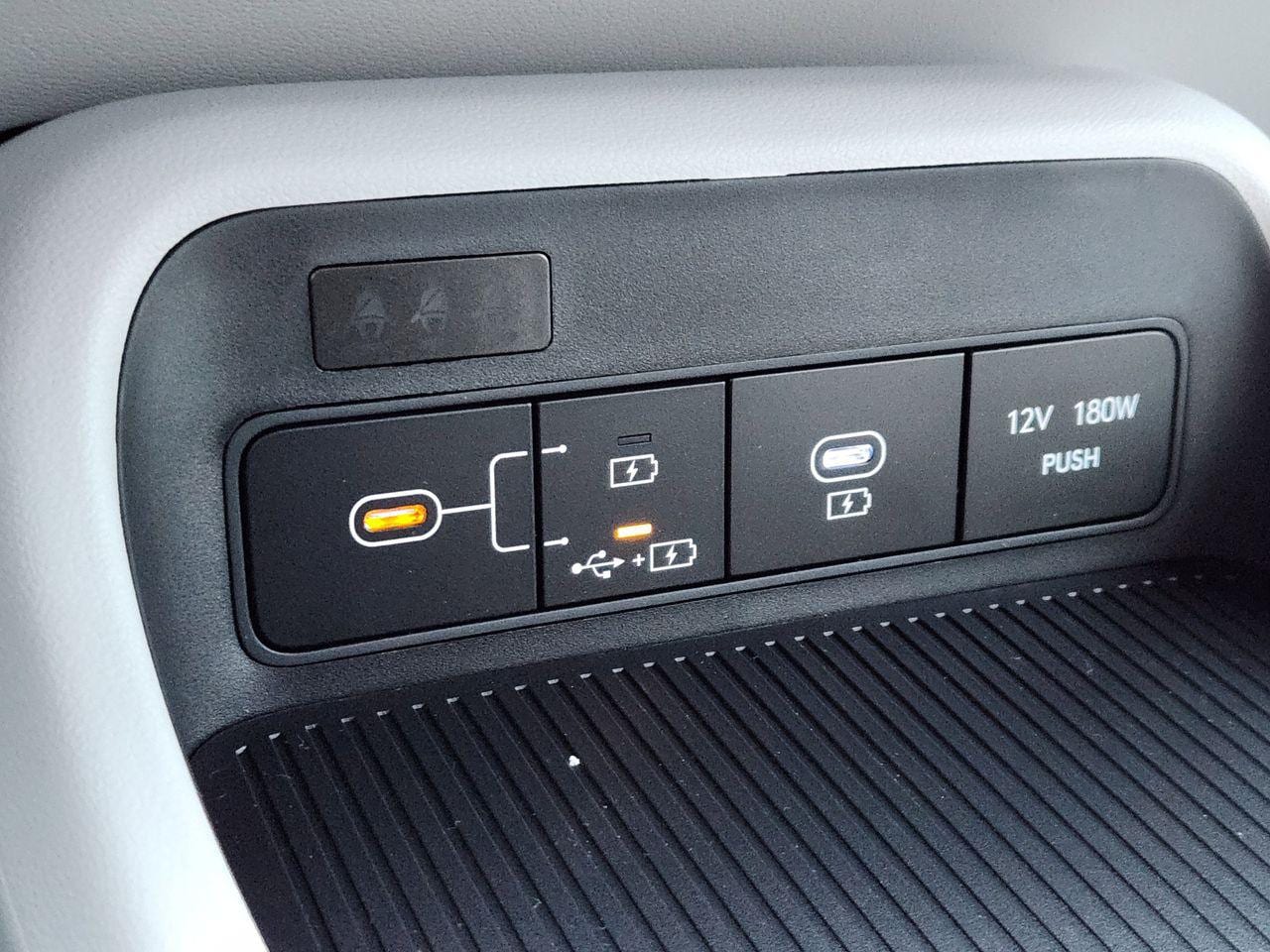 New 2026 A2B Black Hyundai SE FWD image 17