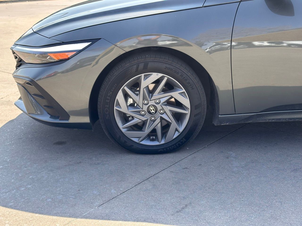 Used 2025 Fluid Metal Hyundai Blue image 13