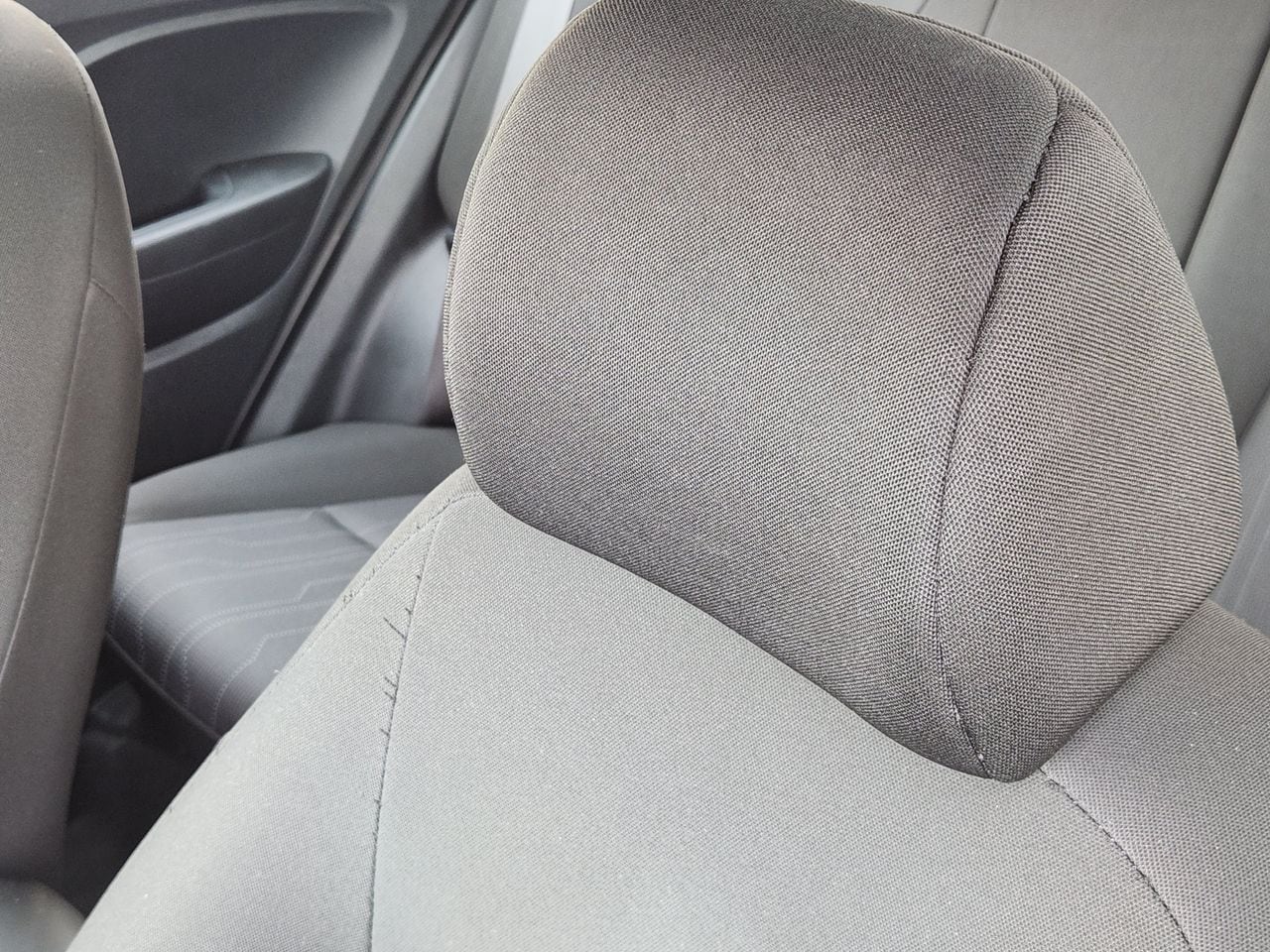 Used 2025 Ultimate Red Hyundai SE image 11