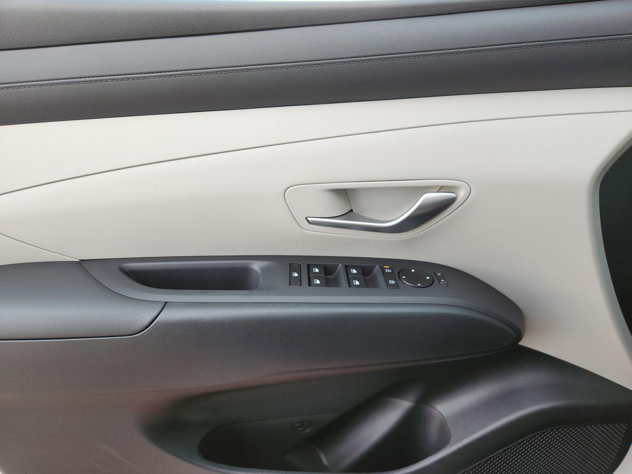 New 2026 W6H White Hyundai SE FWD image 21