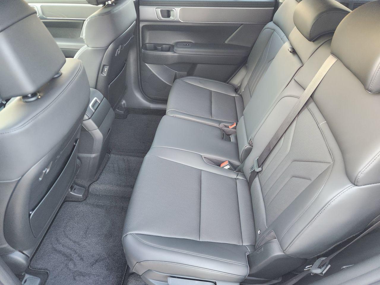 New 2026 W6H White Hyundai SEL FWD image 28