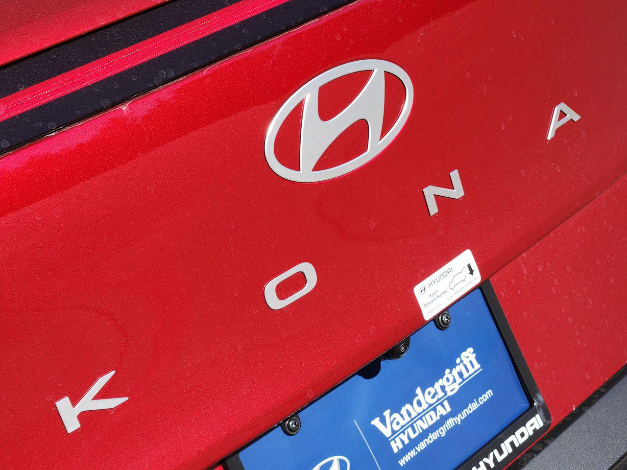 New 2026 R2P Red Hyundai SEL Sport FWD image 8