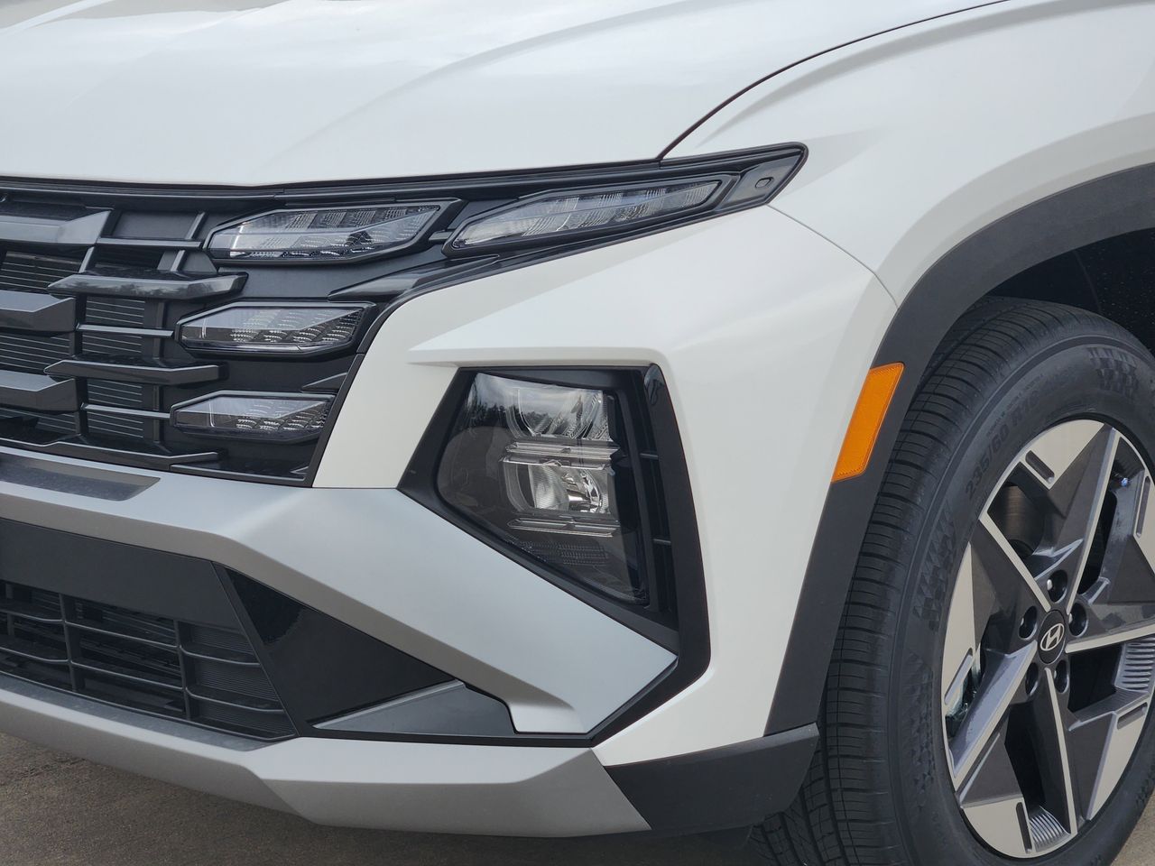 New 2026 W6H White Hyundai SEL FWD image 6