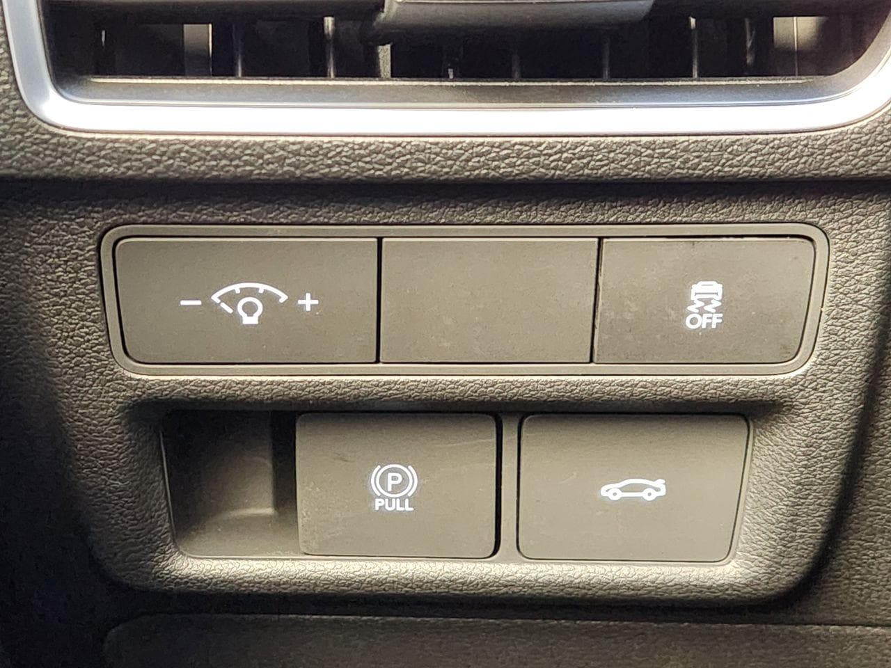 New 2026 Serenity White Hyundai SEL Sport image 21