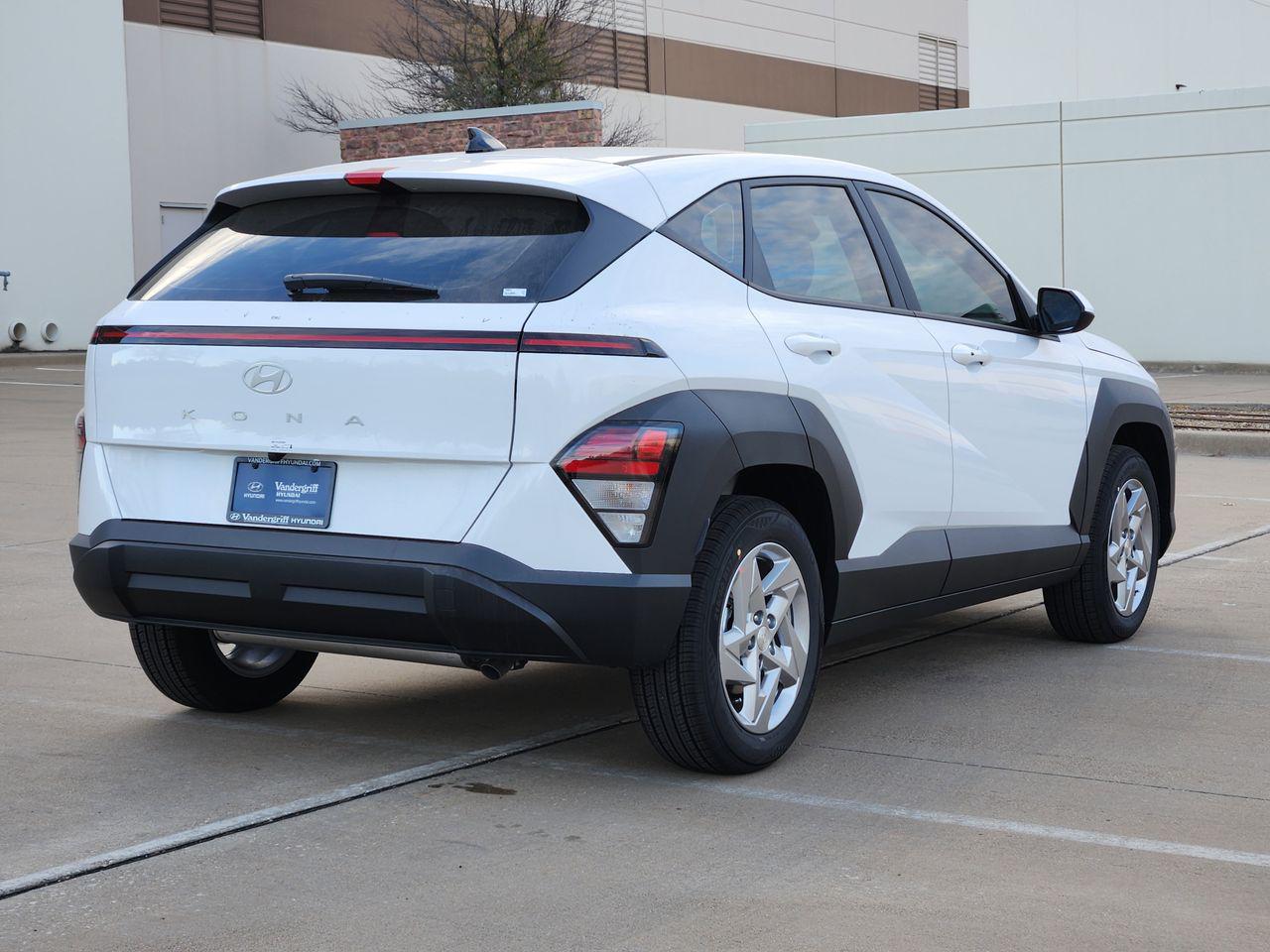 New 2026 SAW White Hyundai SE FWD image 4