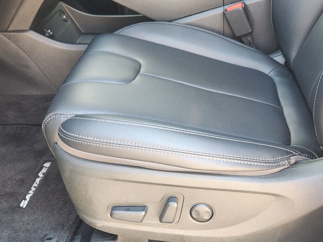 Used 2023 Shimmering Silver Hyundai XRT image 23