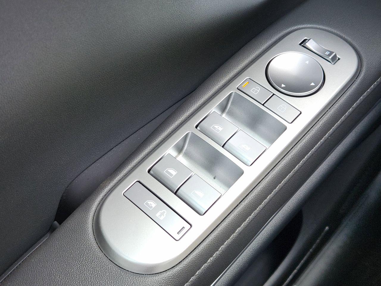 New 2026 WC9 White Hyundai SEL FWD image 21