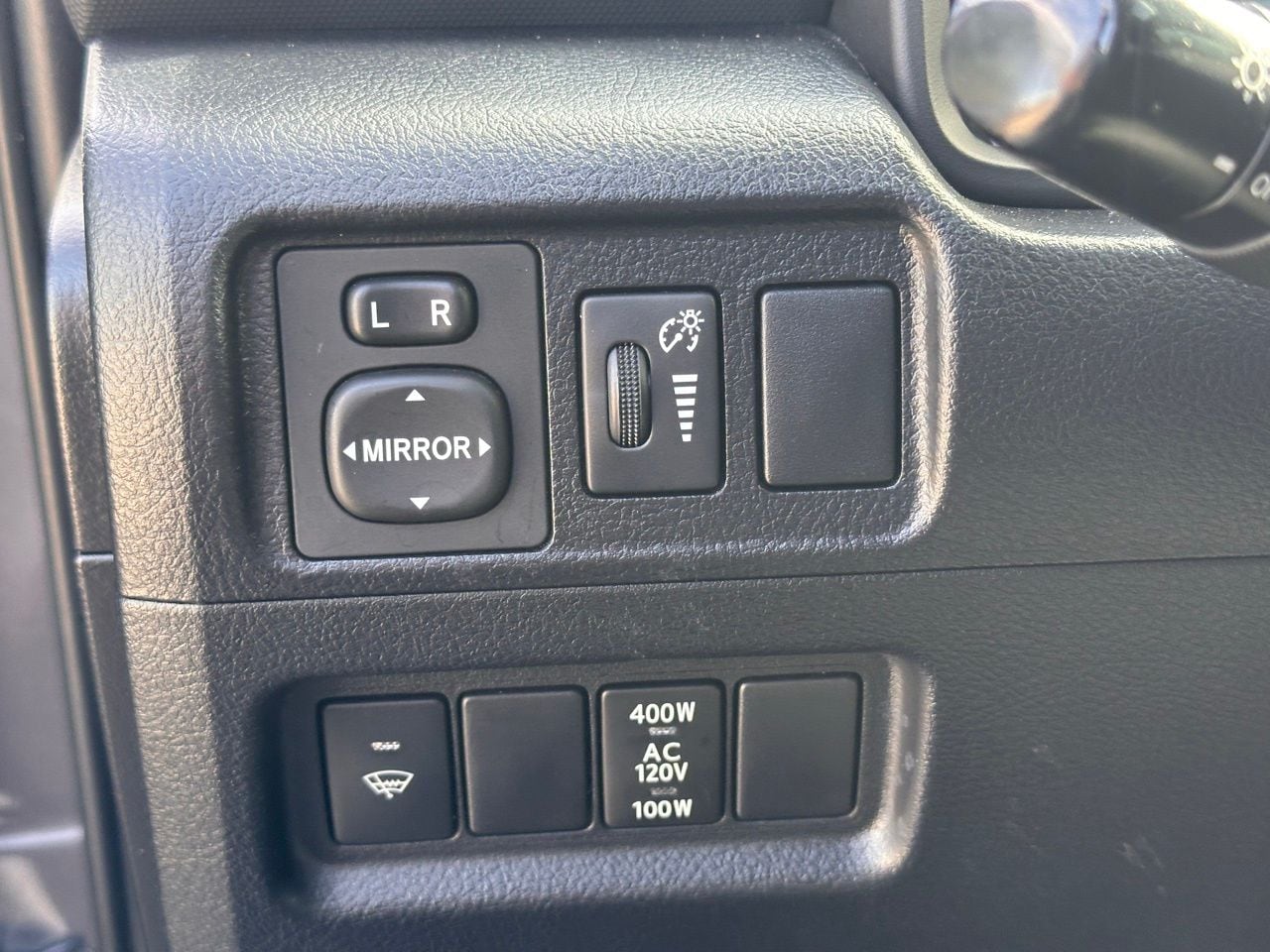 Used 2018 Magnetic Gray Toyota SR5 Premium image 25