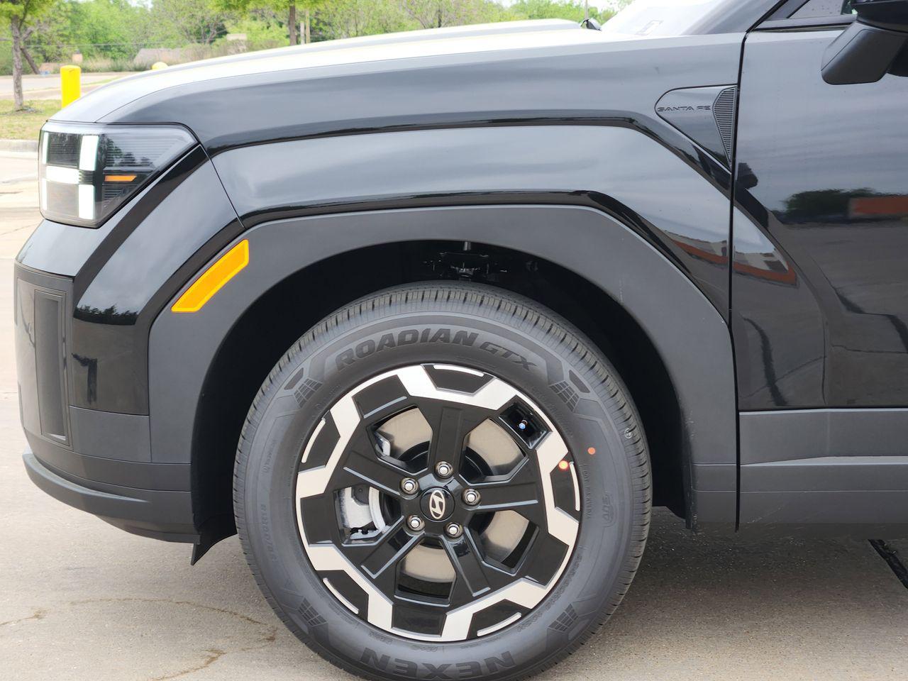 New 2026 S3B Black Hyundai SE FWD image 5