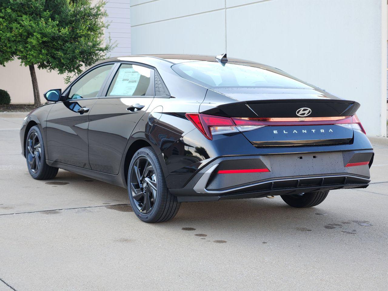 New 2026 Abyss Black Hyundai SEL Sport image 3